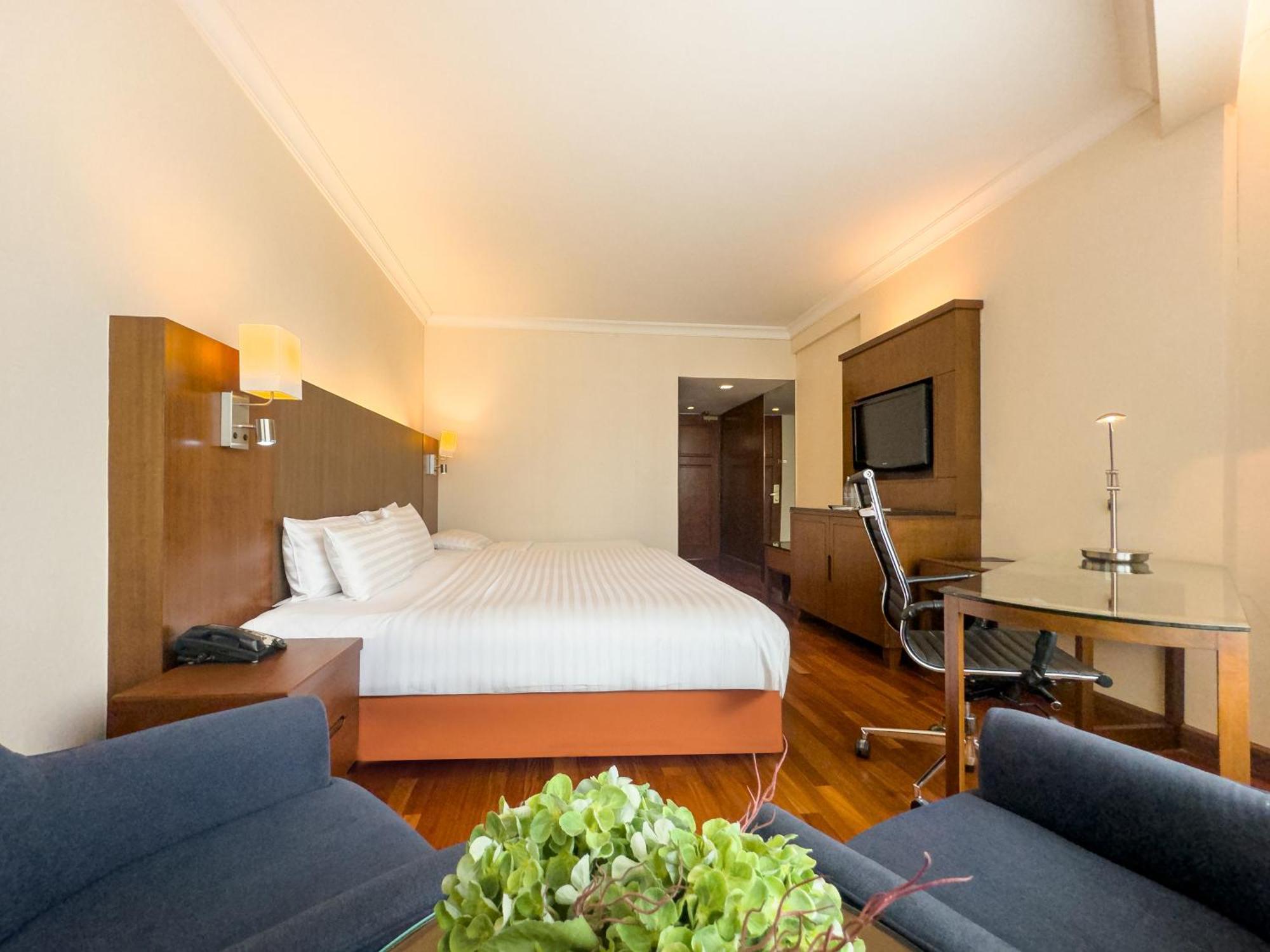 Rembrandt Hotel 4*